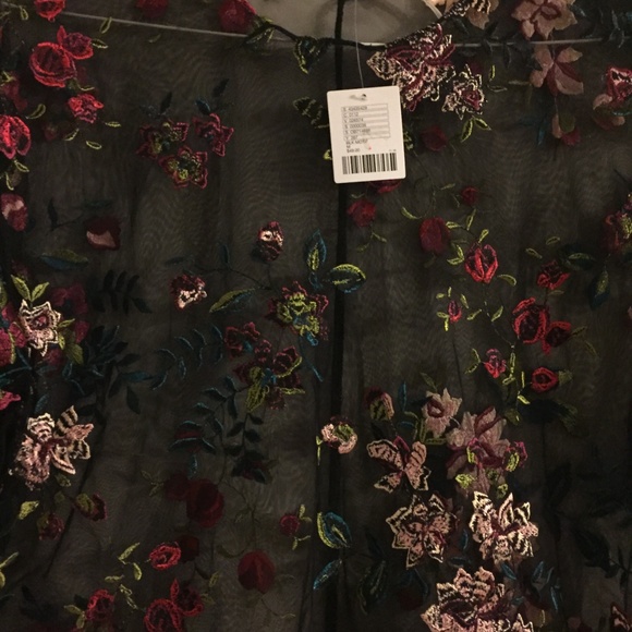 Floral mesh shirt - Picture 3 of 4